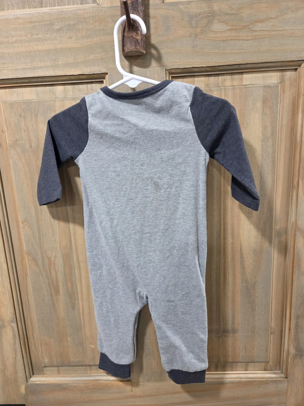 Cat & Jack soft grey